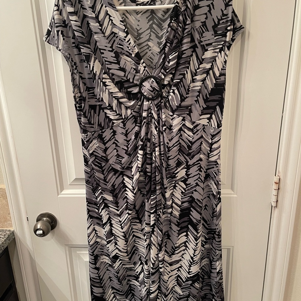 Apt. 9 Women's XL Black and Gray Patterned Sundress Dress Beach Vacation Summer